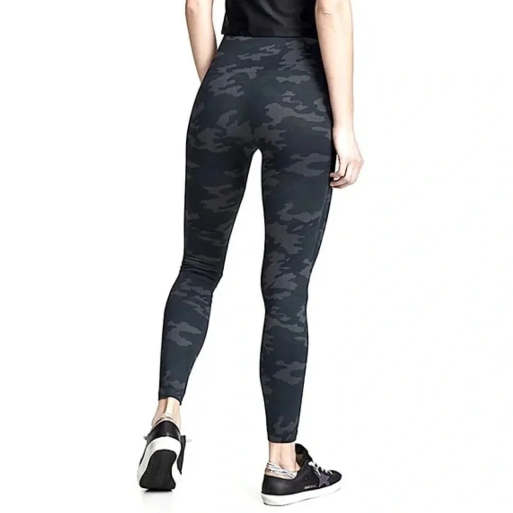 🔆 SPANX Look at Me Now Seamless Camo Leggings - 2X